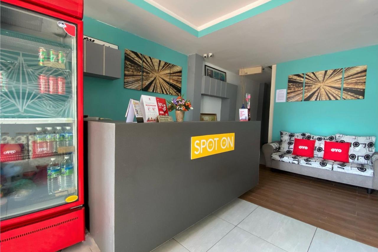 Spot On 90283 Twenty Seven Muntri Hotel Tanjung Bungah  Exterior foto