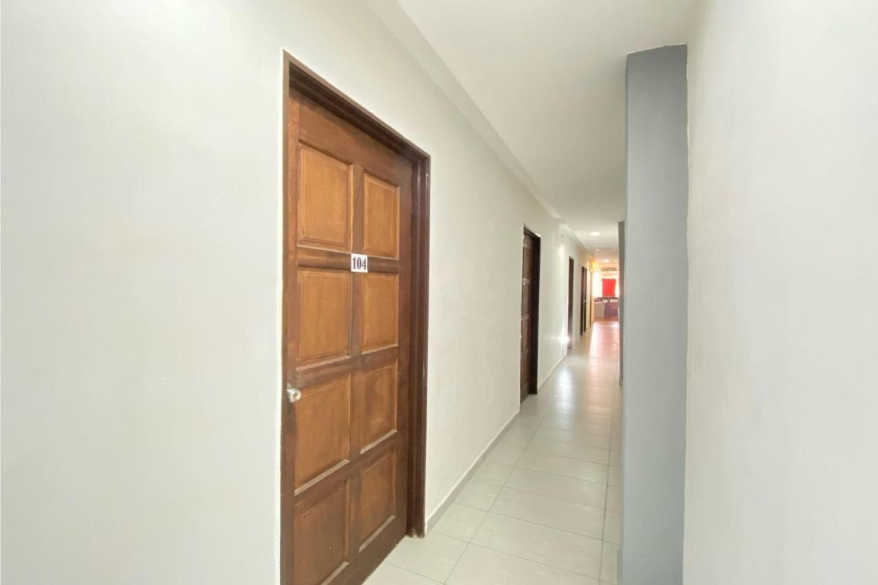 Spot On 90283 Twenty Seven Muntri Hotel Tanjung Bungah  Exterior foto